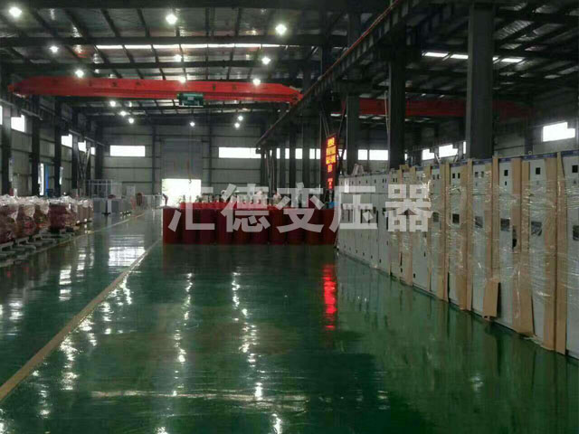 大连变压器车间一角